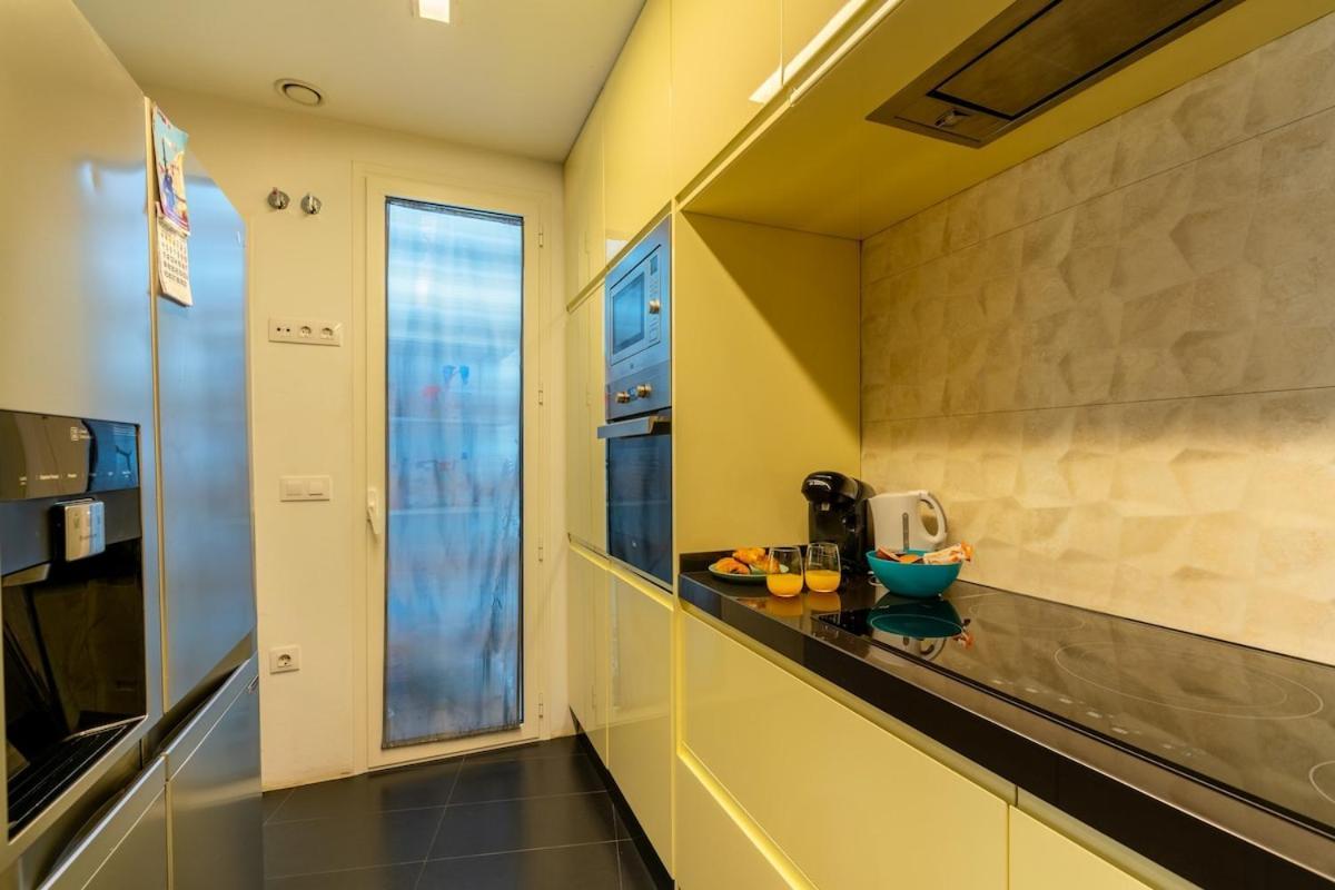 C2 With Terrace In The Arenal, Cathedral Appartement